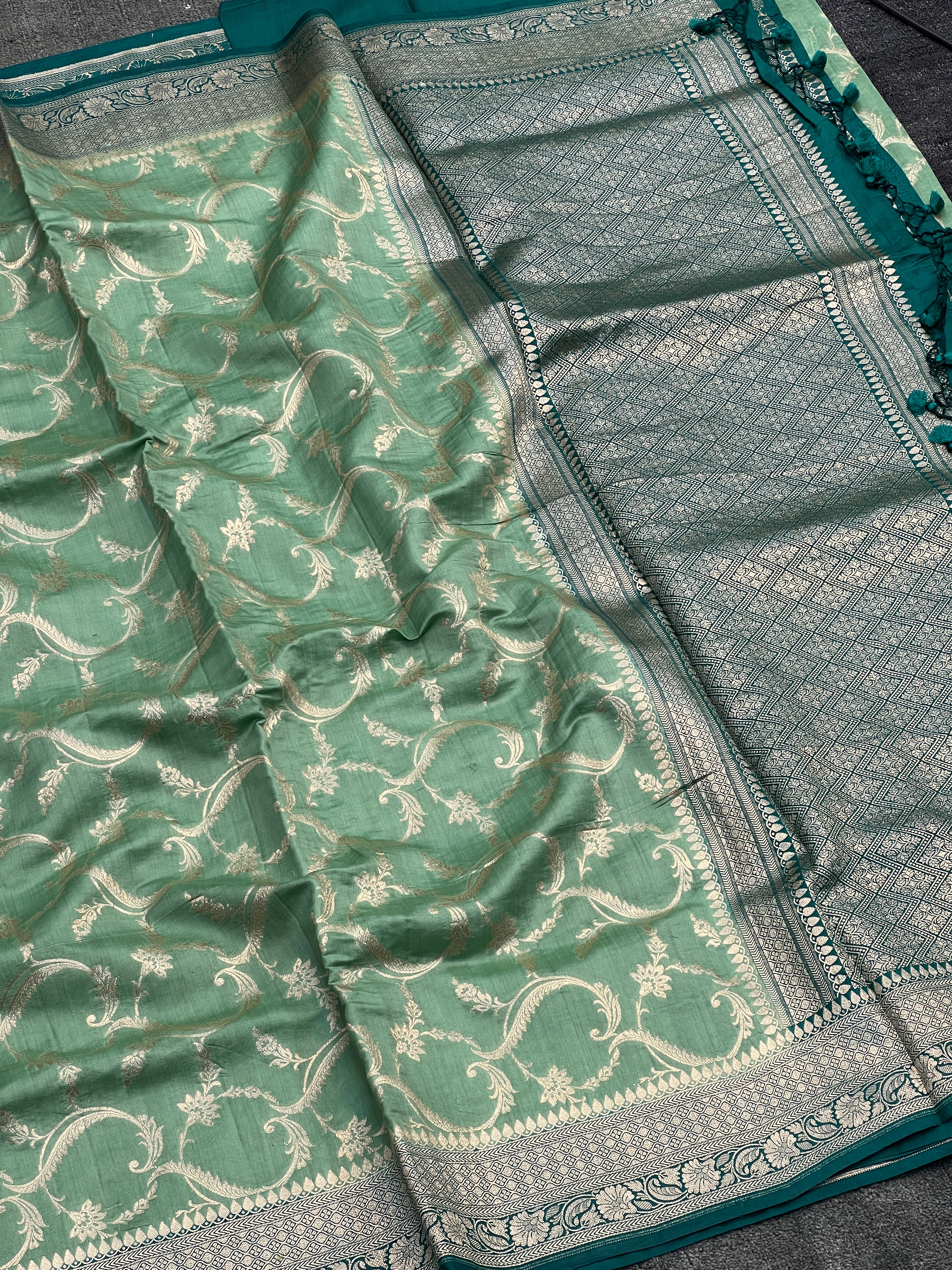 Handloom Pure Chiniya Silk Saree